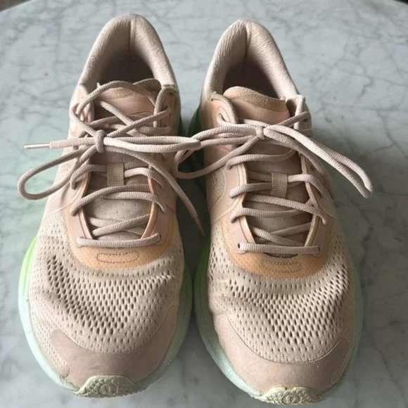 Shoes - sports shoes